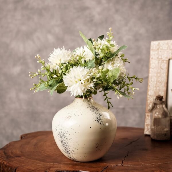 Metal Flower Bud Shape Vase for Home Decor | Table Decorative Item for Bedroom Living Room Office | Best Gift for Wedding Festivals Birthday | Off White Small 1PC (Flower not Included)