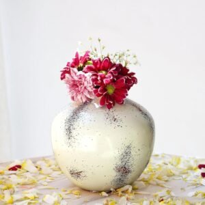 Metal Flower Bud Shape Vase for Home Decor | Table Decorative Item for Bedroom Living Room Office | Best Gift for Wedding Festivals Birthday | Off White Small 1PC (Flower not Included)