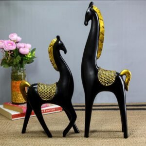 Elegant Black & Gold Giraffe Figurines - Modern Home Decor Set