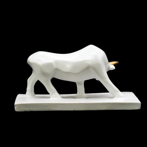 4-11.jpg White Bull Statue with Golden Accents - Decorative Figurine for Home and Office