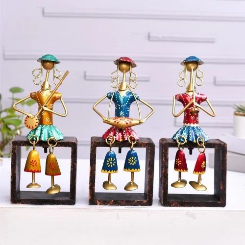 dsc-2236-500x500-1.jpg Decorative Metal Musician Stool Dolls | Handcrafted Musician Figurines for Artistic Home & Office Decor