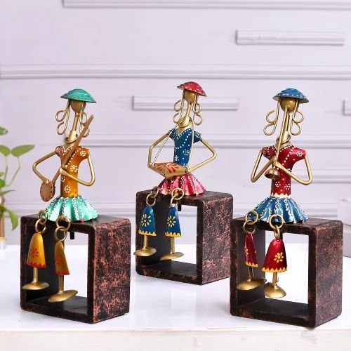 dsc-2239-500x500-1.jpg Decorative Metal Musician Stool Dolls | Handcrafted Musician Figurines for Artistic Home & Office Decor